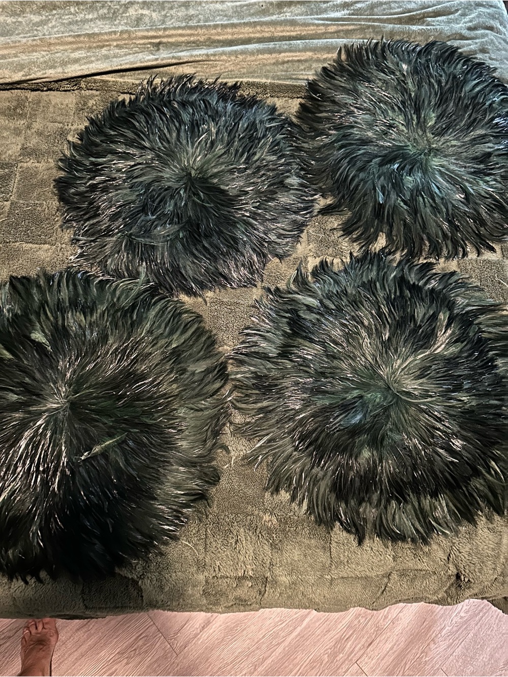 Dark Green Faux Fur Round Placemat soft and elegant - Set of 4